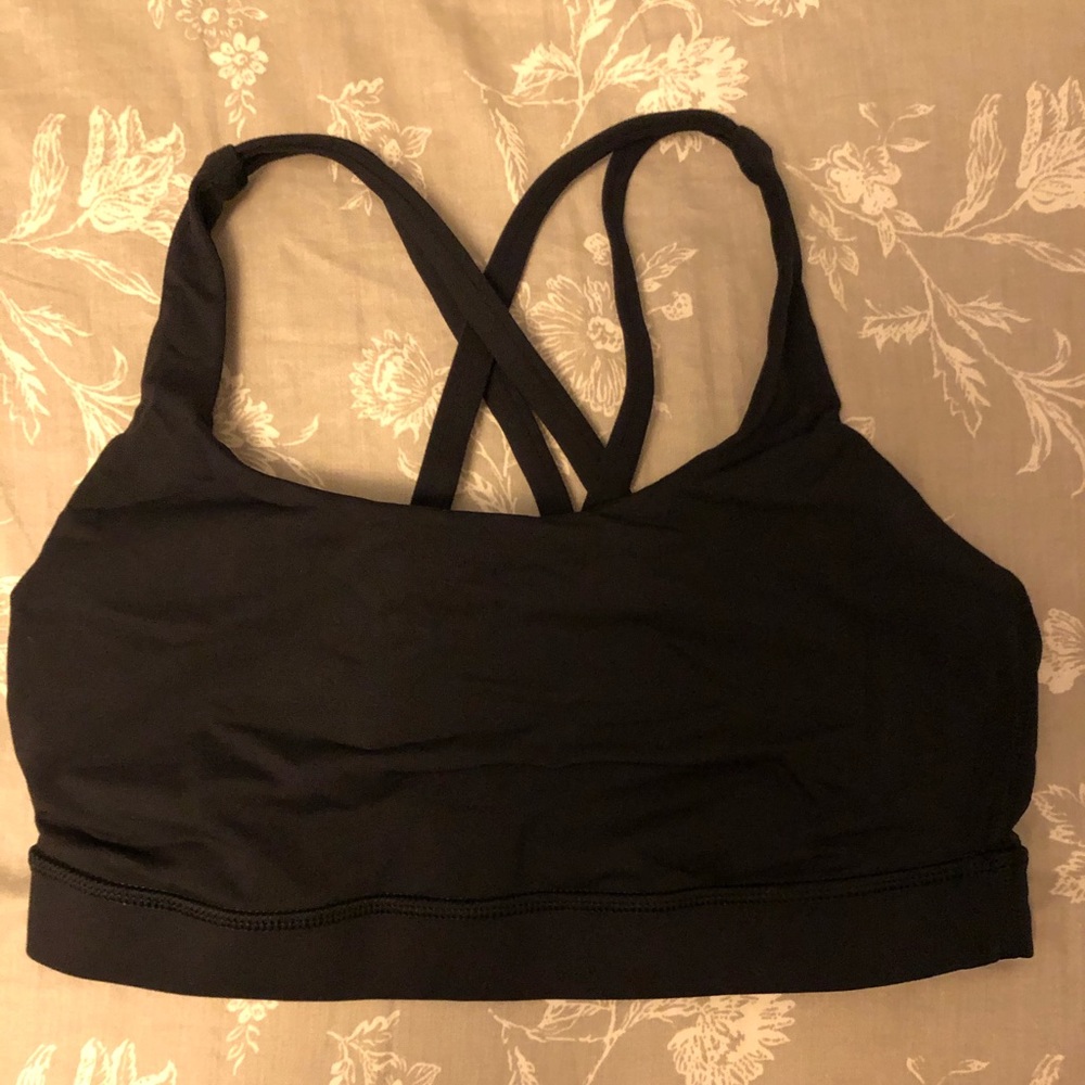 Black lululemon sports bra
